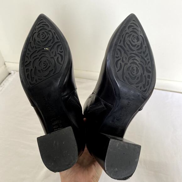 Taryn Rose Michaela Nappa Leather Boot Black Size 5.5 - Picture 7 of 8